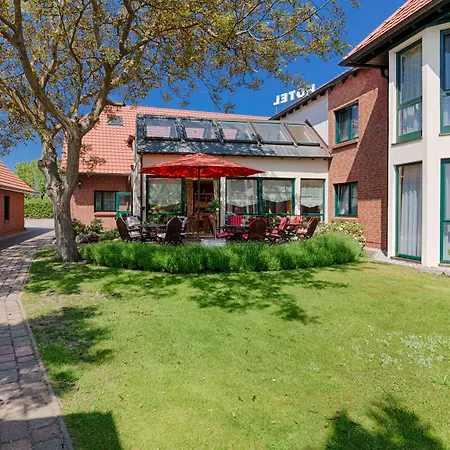 Garni Nussbaumhof Hotel 4*