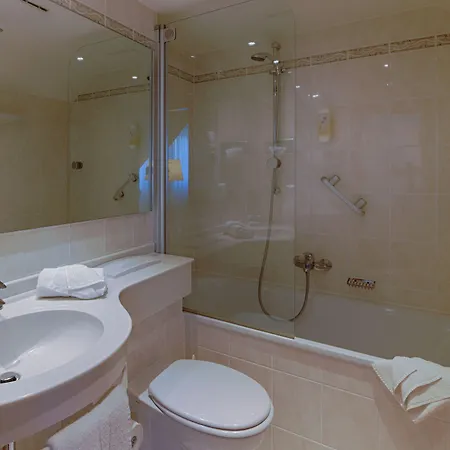Garni Nussbaumhof Hotell 4*