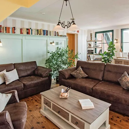 Hotel Garni Nussbaumhof 4*